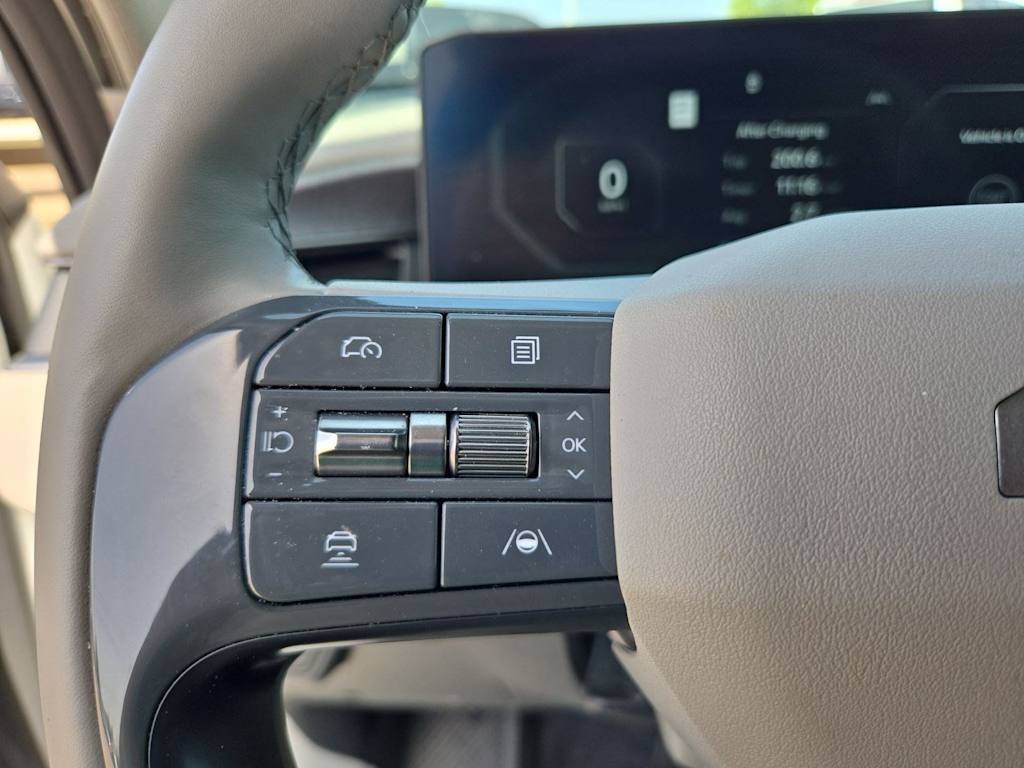 Thumbnail: 2024 Kia EV9 - 26