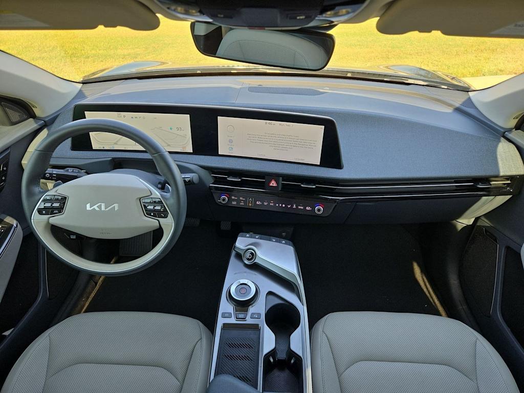 Thumbnail: 2023 Kia EV6 - 8
