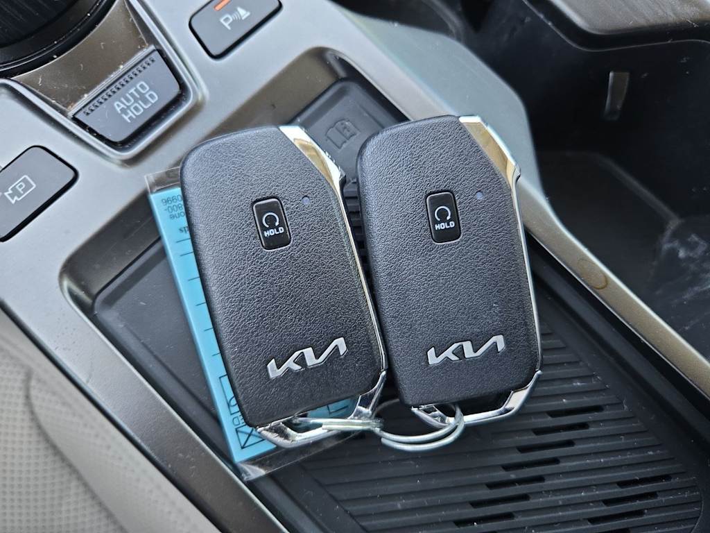 Thumbnail: 2023 Kia EV6 - 29