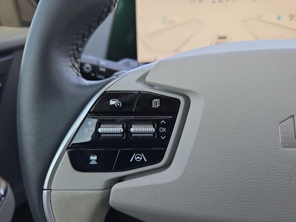 Thumbnail: 2023 Kia EV6 - 21