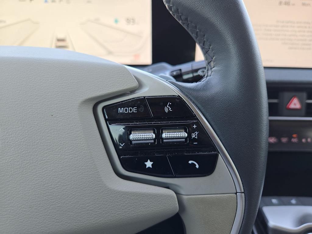 Thumbnail: 2023 Kia EV6 - 22