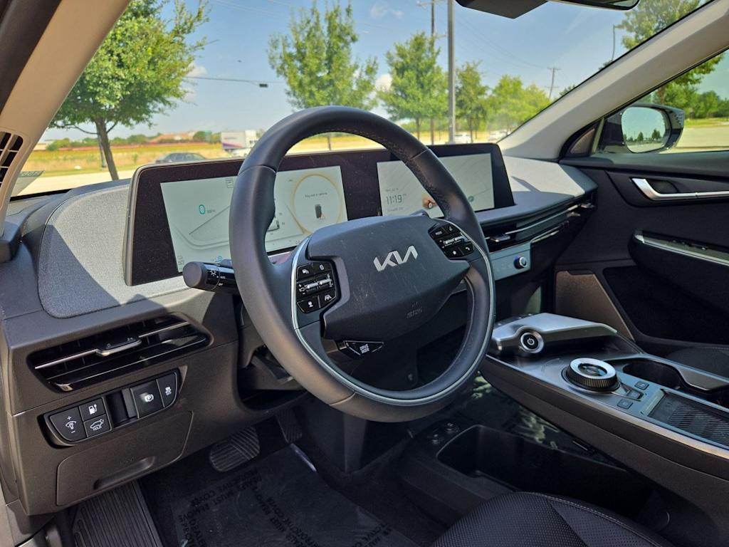 Thumbnail: 2024 Kia EV6 - 2
