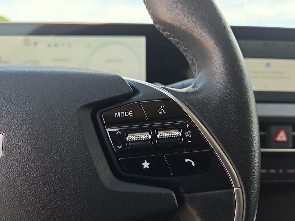 Thumbnail: 2023 Kia EV6 - 26