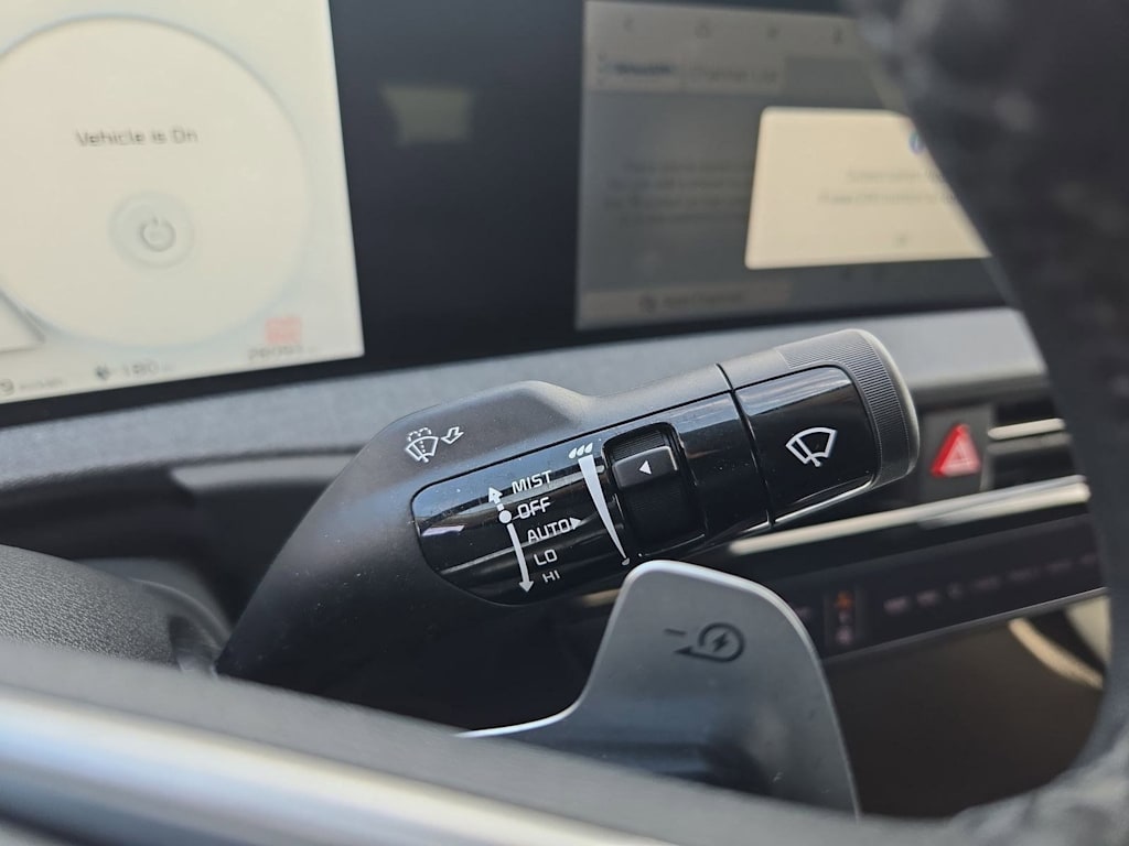 Thumbnail: 2023 Kia EV6 - 27