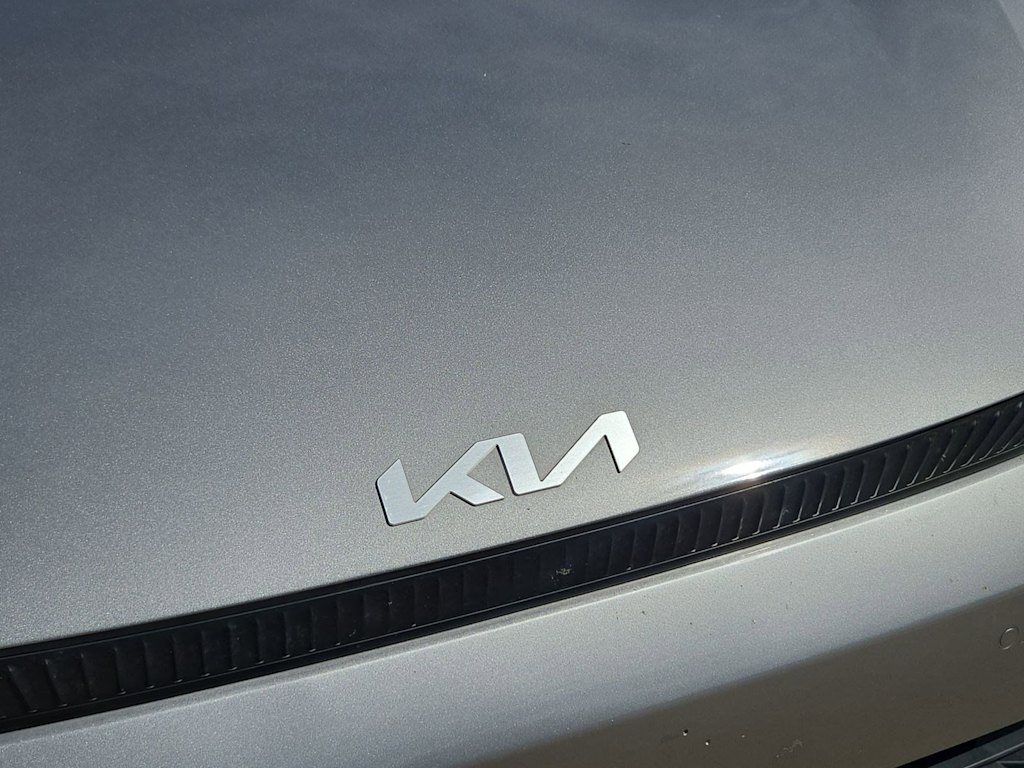 Thumbnail: 2023 Kia EV6 - 7