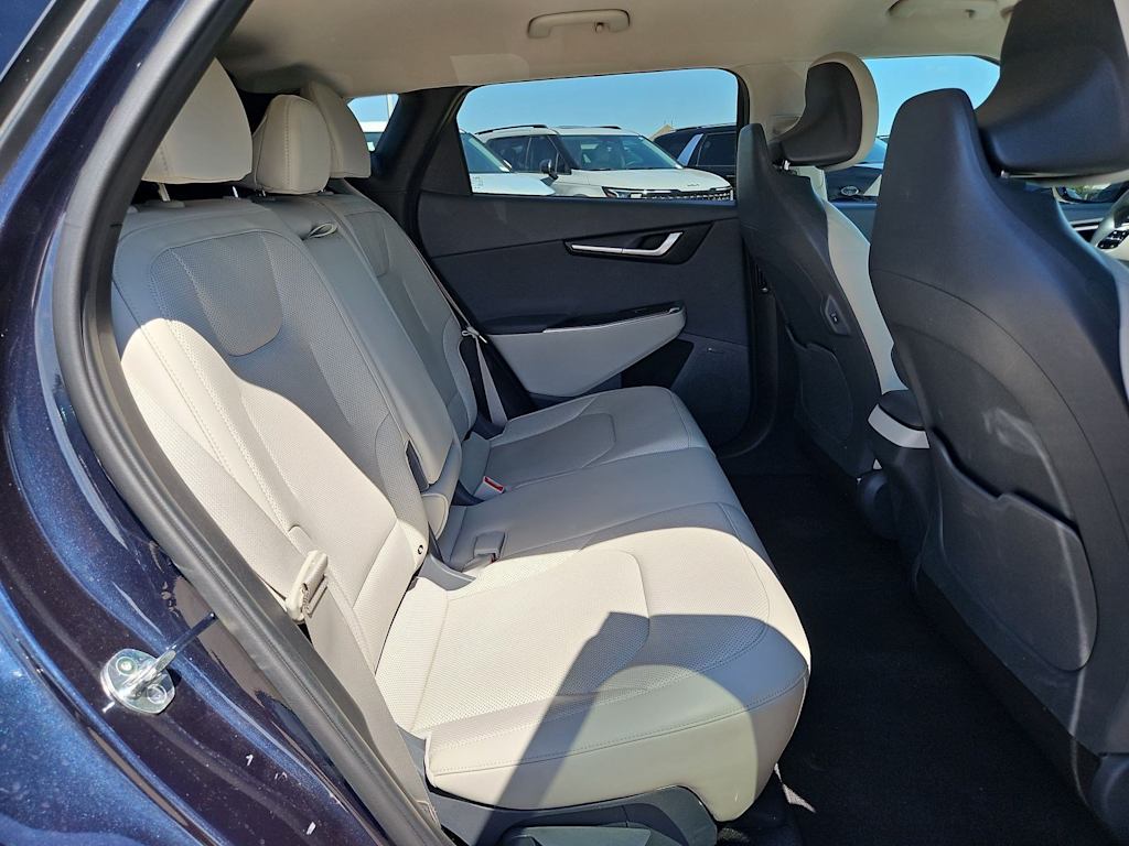 Thumbnail: 2023 Kia EV6 - 25