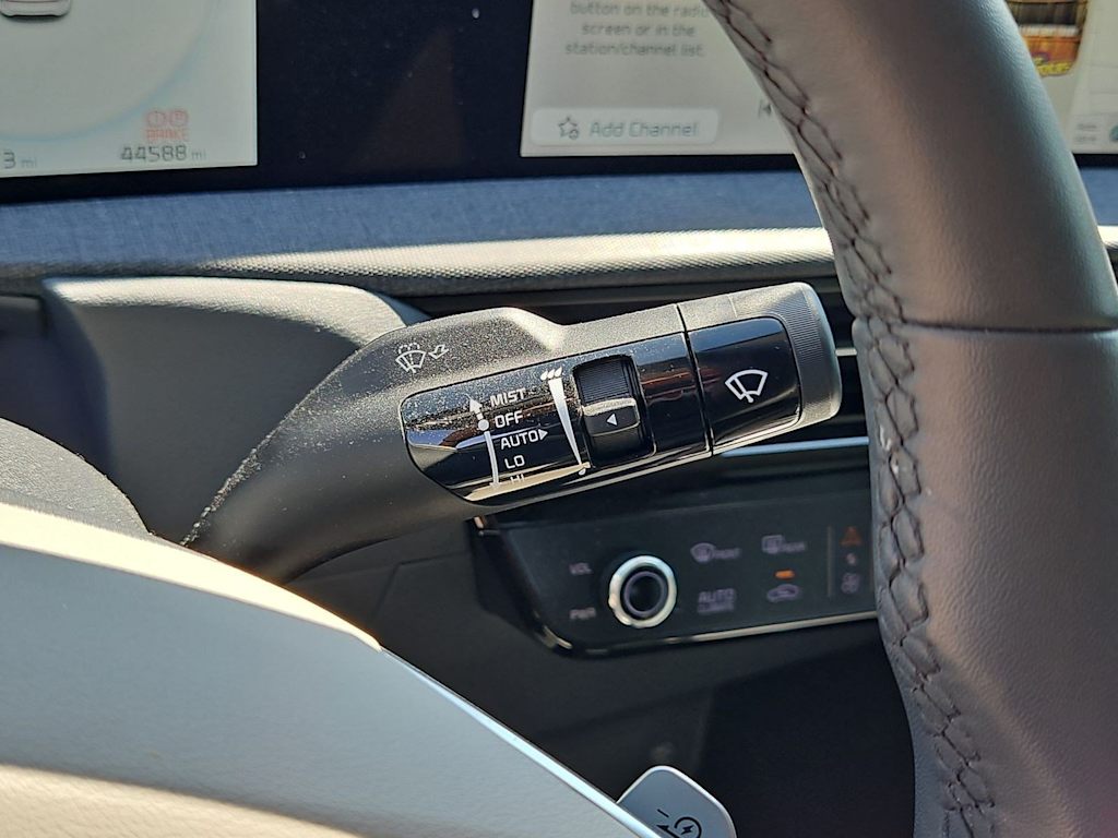 Thumbnail: 2023 Kia EV6 - 28