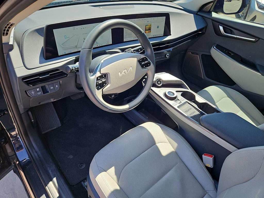 Thumbnail: 2023 Kia EV6 - 2
