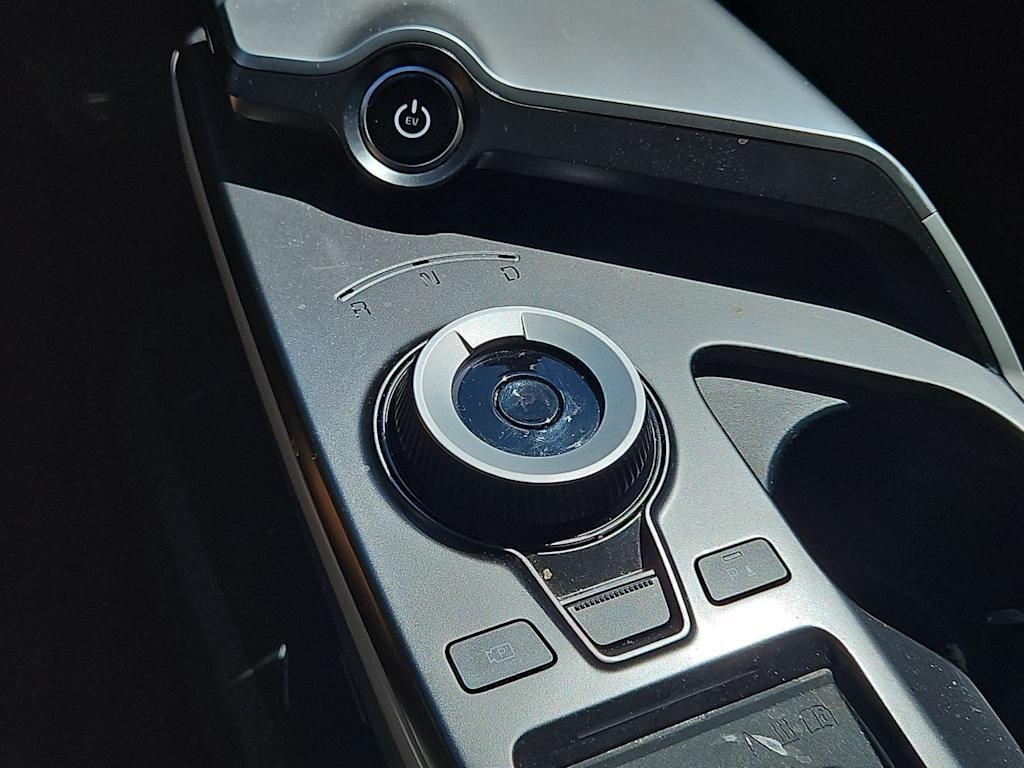Thumbnail: 2023 Kia EV6 - 13