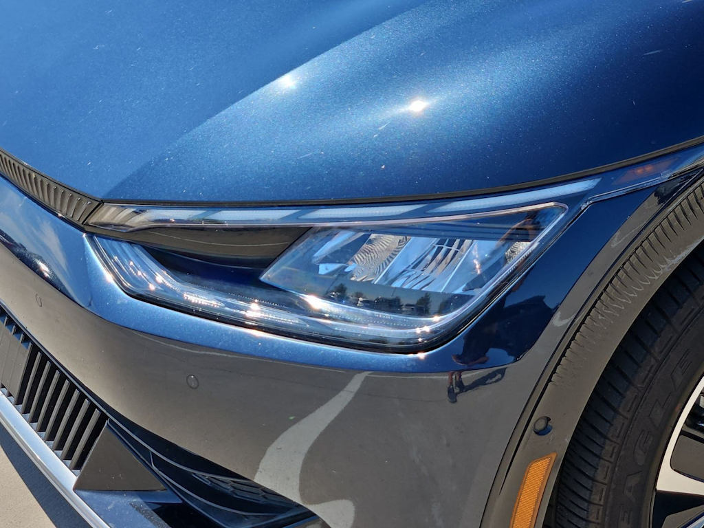 Thumbnail: 2023 Kia EV6 - 21