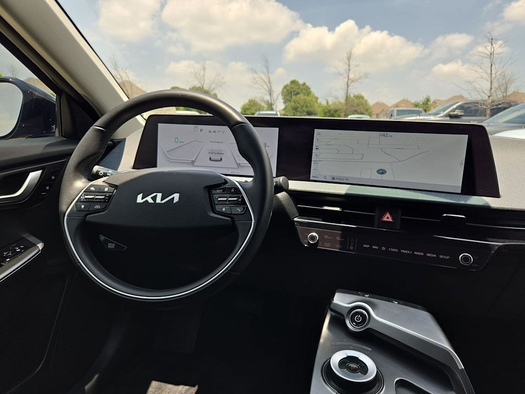 Thumbnail: 2024 Kia EV6 - 7