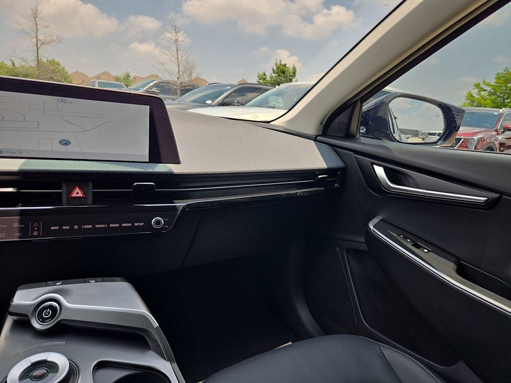 Thumbnail: 2024 Kia EV6 - 17