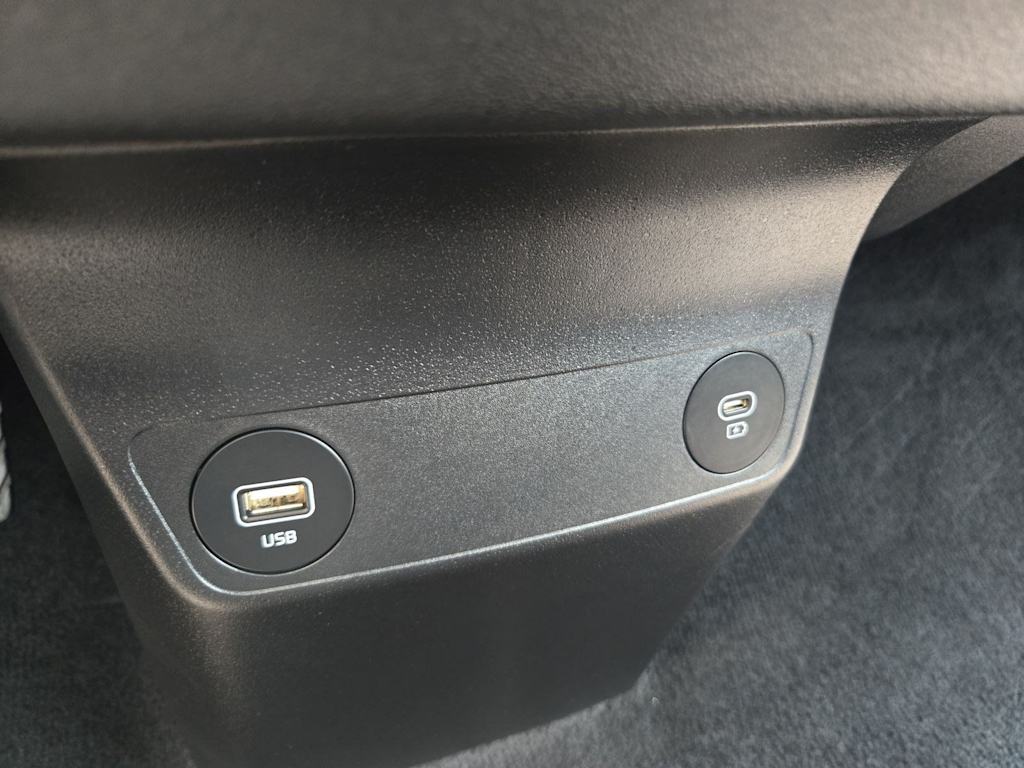 Thumbnail: 2024 Kia EV6 - 35