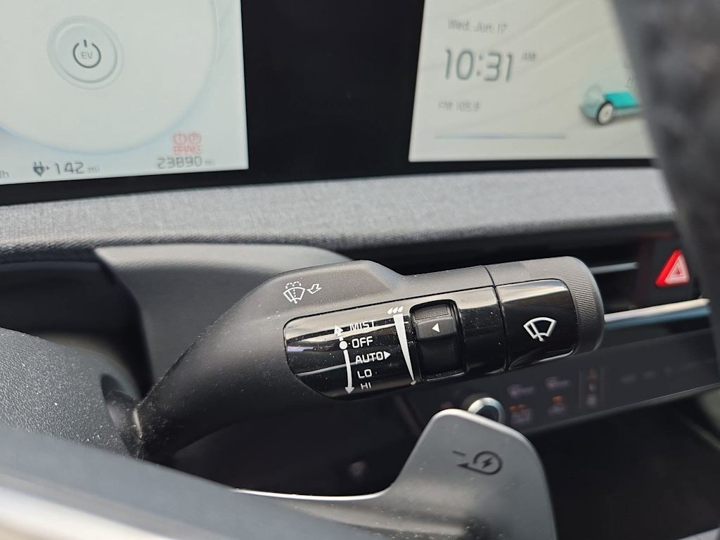 Thumbnail: 2023 Kia EV6 - 26