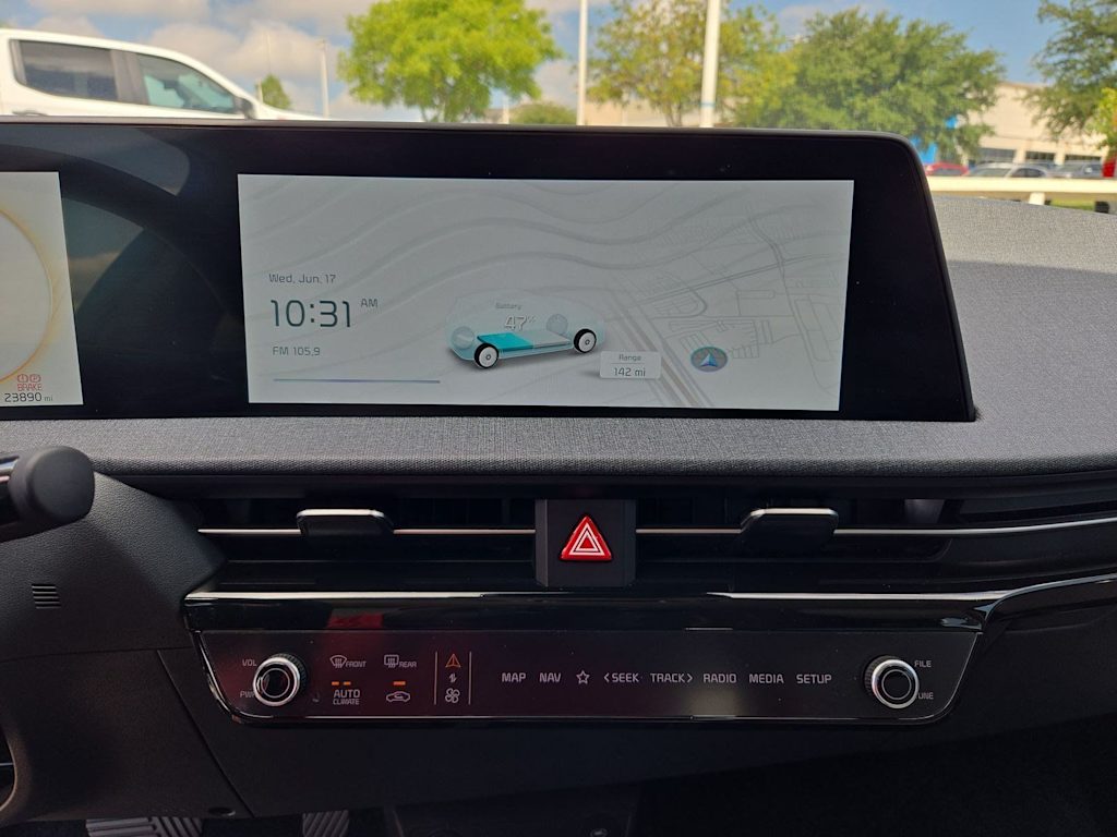 Thumbnail: 2023 Kia EV6 - 13