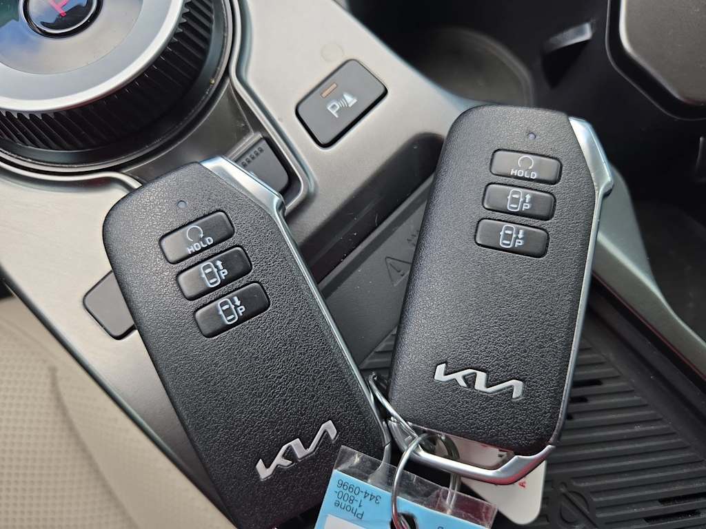 Thumbnail: 2023 Kia EV6 - 34