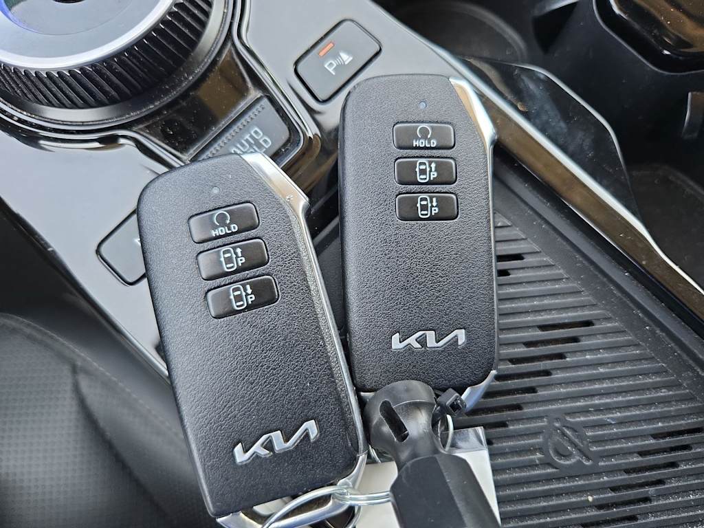 Thumbnail: 2022 Kia EV6 - 35