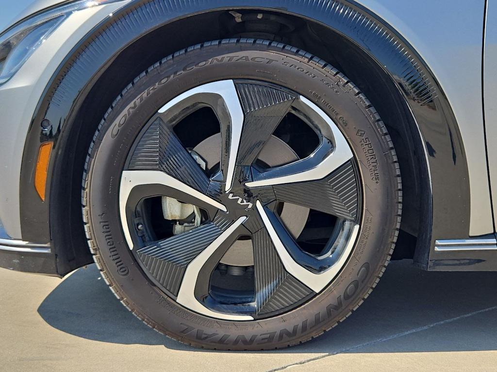 Thumbnail: 2022 Kia EV6 - 8