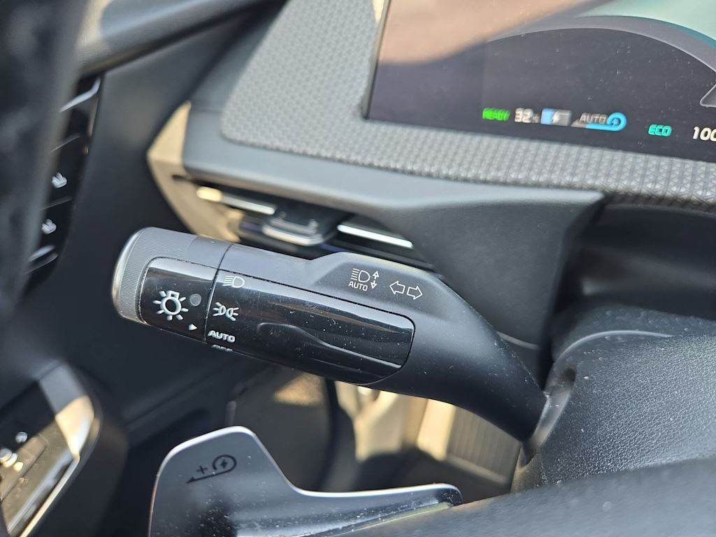 Thumbnail: 2022 Kia EV6 - 29