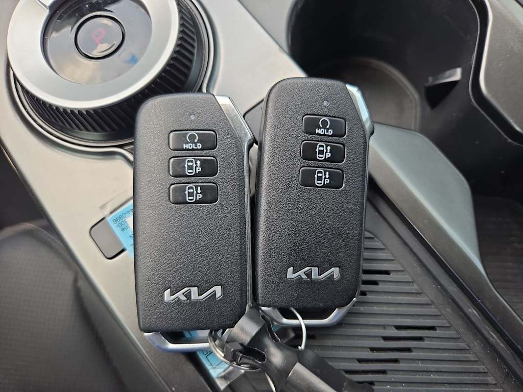 Thumbnail: 2023 Kia EV6 - 34