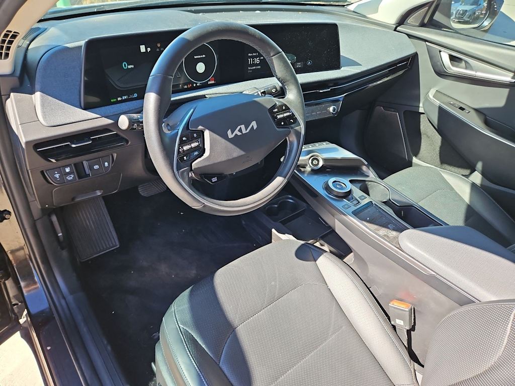 Thumbnail: 2023 Kia EV6 - 2
