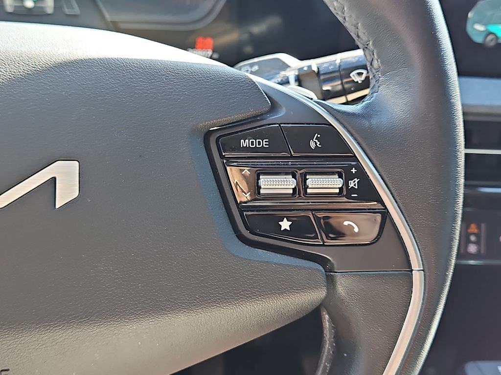 Thumbnail: 2023 Kia EV6 - 29