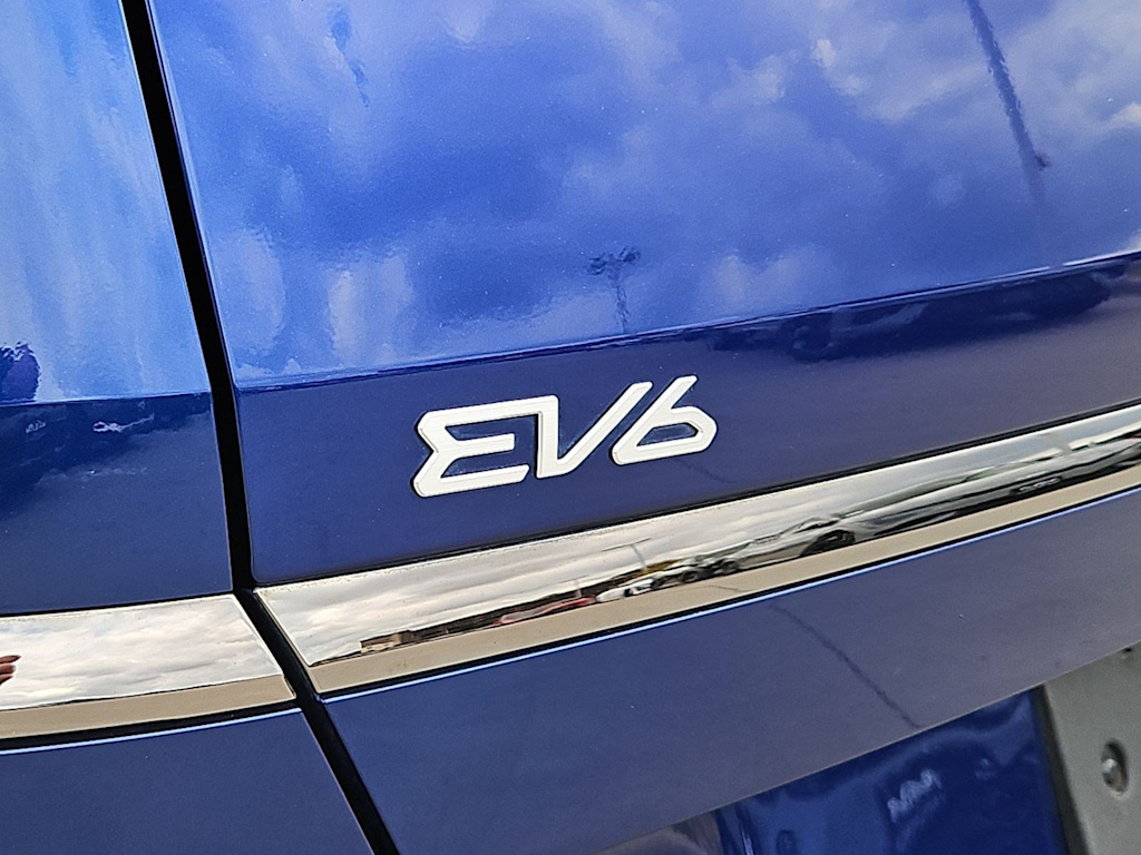 Thumbnail: 2023 Kia EV6 - 23