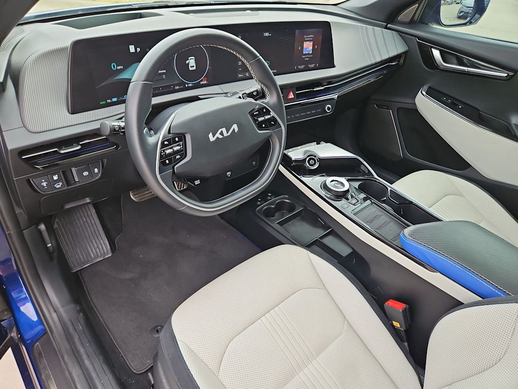 Thumbnail: 2023 Kia EV6 - 2