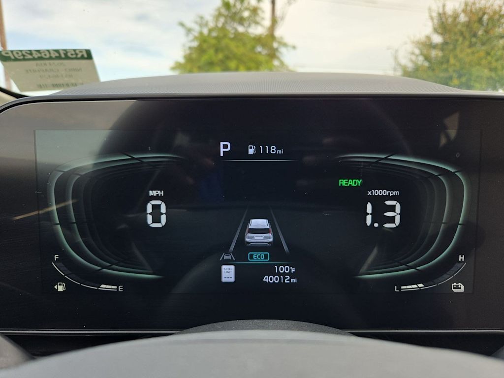 Thumbnail: 2024 Kia Niro - 16