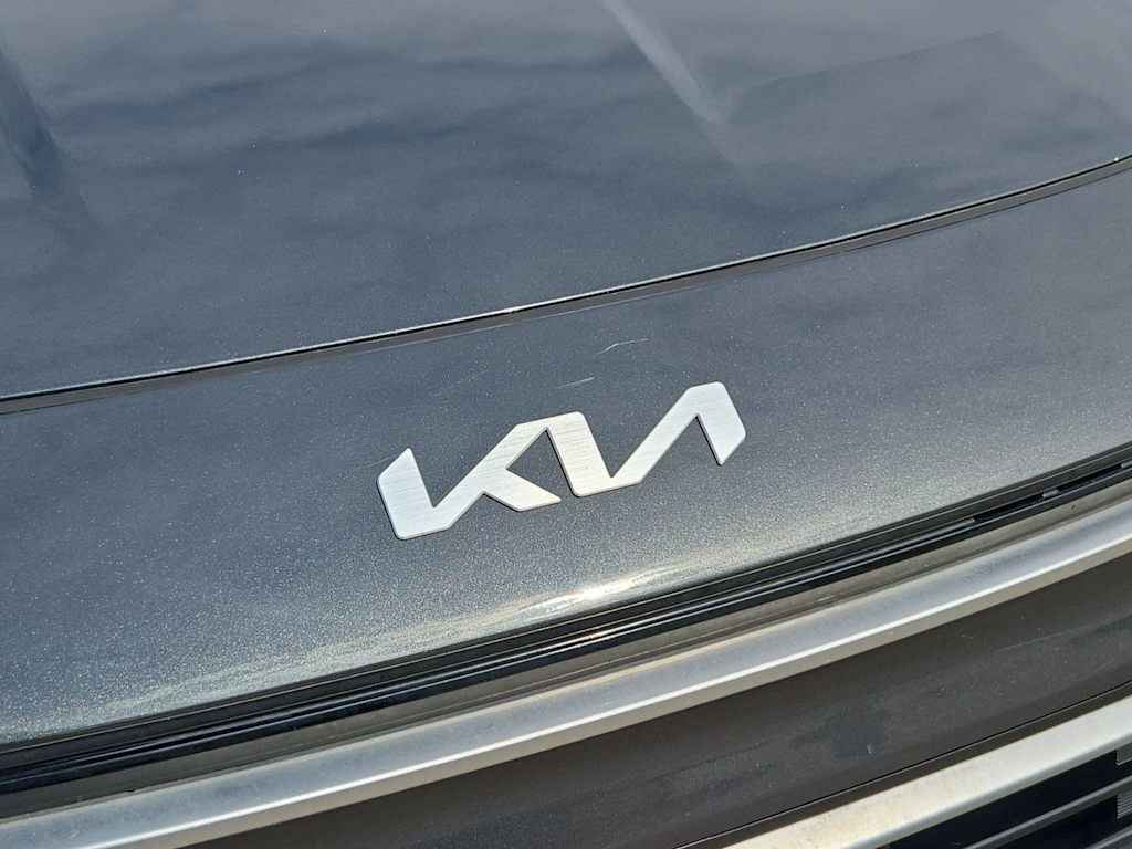 Thumbnail: 2024 Kia Niro - 7