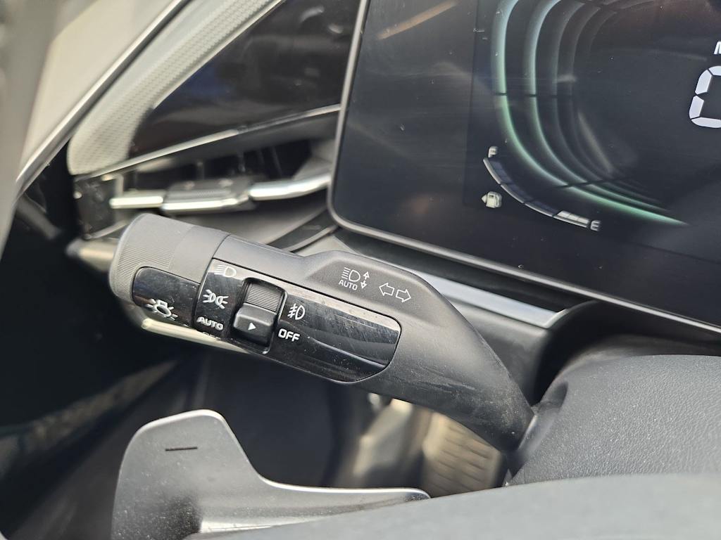 Thumbnail: 2024 Kia Niro - 29
