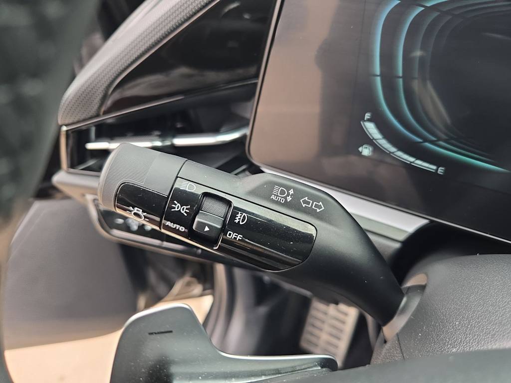 Thumbnail: 2023 Kia Niro - 15