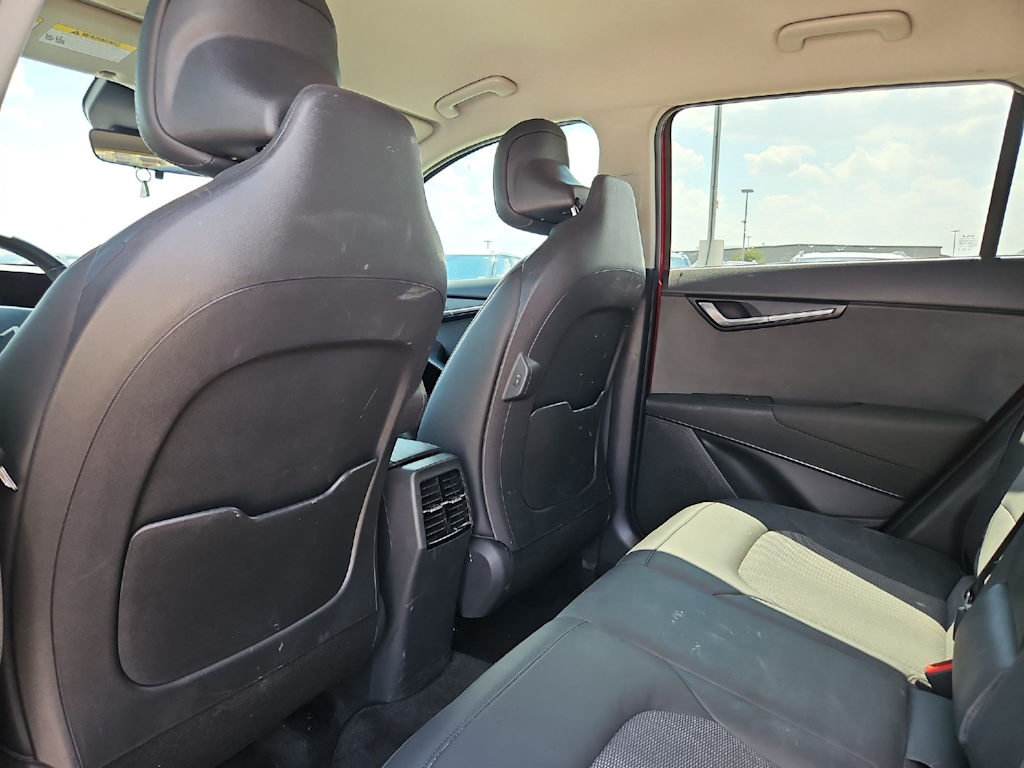 Thumbnail: 2023 Kia Niro - 10