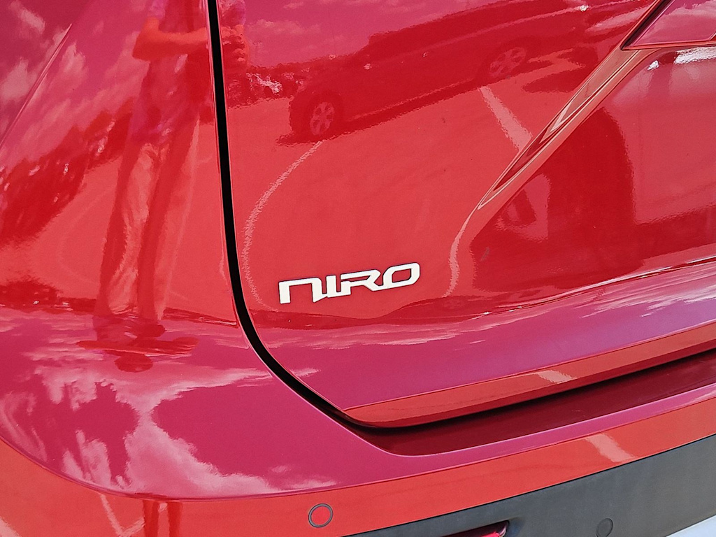 Thumbnail: 2023 Kia Niro - 6