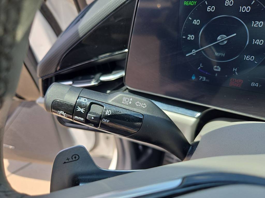 Thumbnail: 2023 Kia Niro - 6