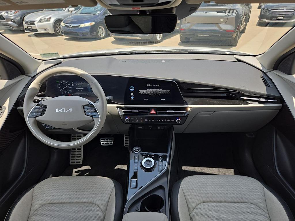 Thumbnail: 2023 Kia Niro - 8