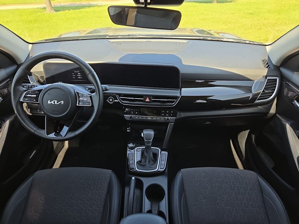 Thumbnail: 2024 Kia Seltos - 9