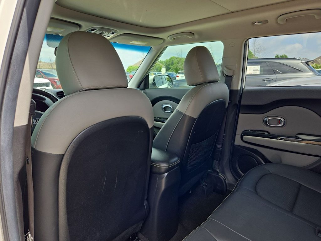Thumbnail: 2016 Kia Soul - 12