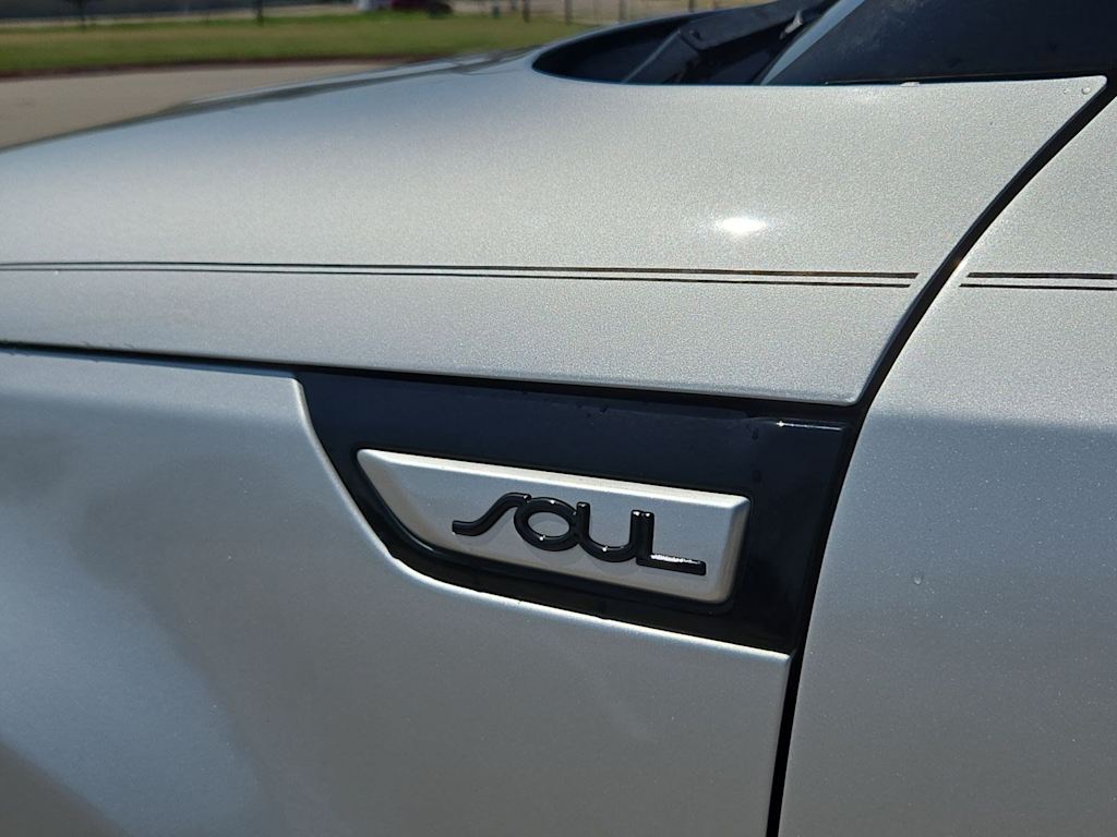 Thumbnail: 2014 Kia Soul - 23