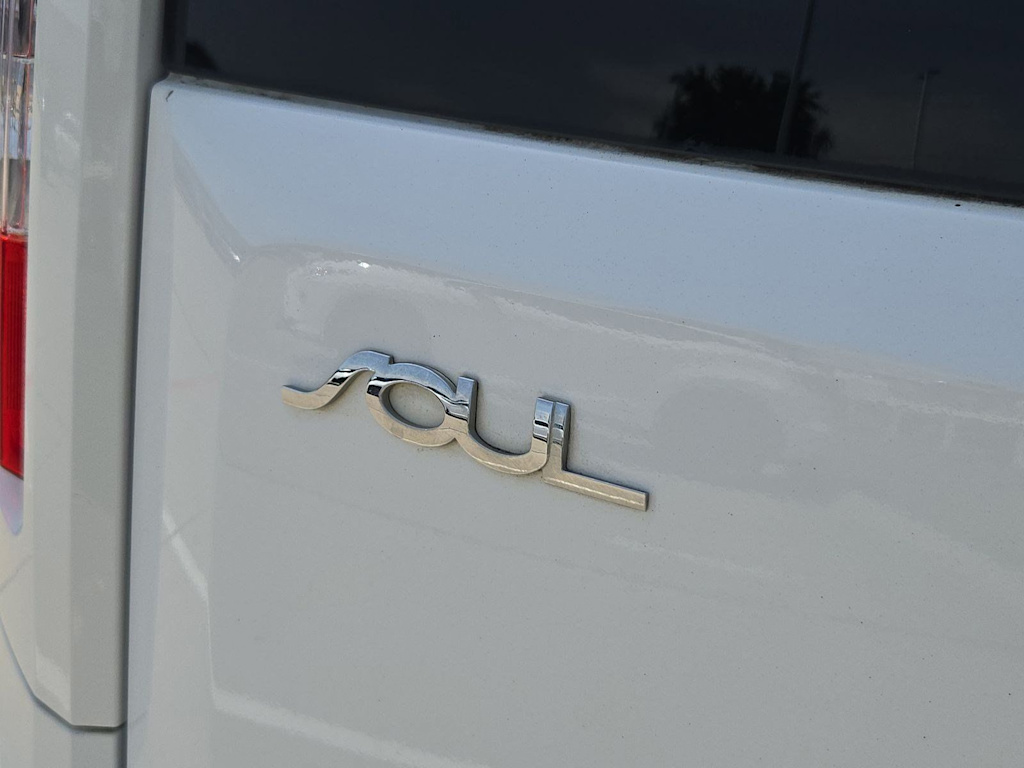 Thumbnail: 2012 Kia Soul - 23