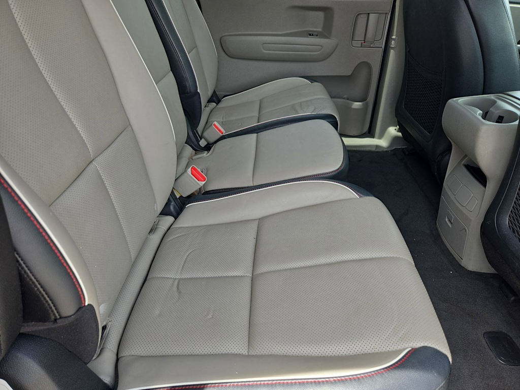 Thumbnail: 2019 Kia Sedona - 11