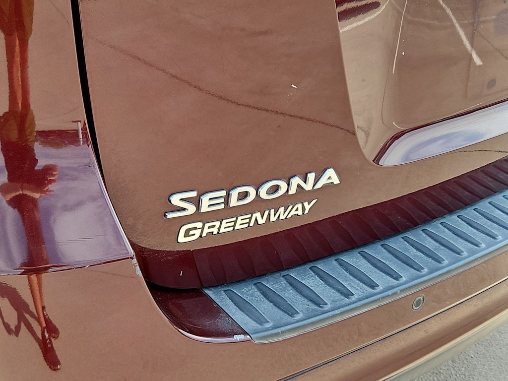 Thumbnail: 2016 Kia Sedona - 23
