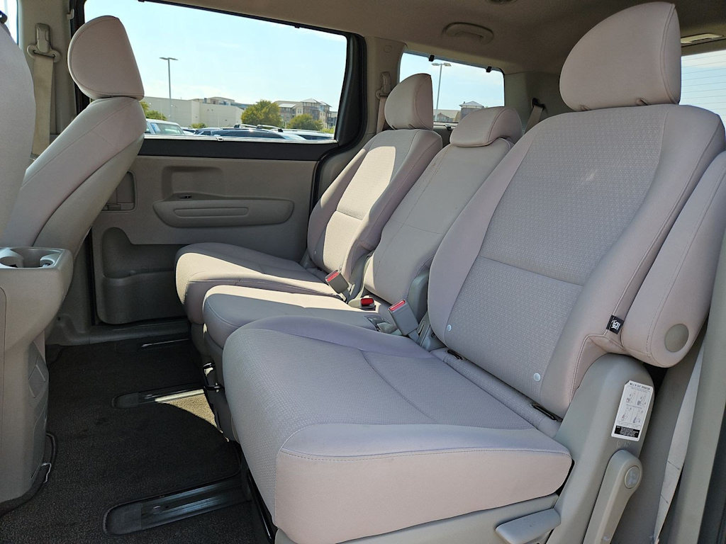 Thumbnail: 2016 Kia Sedona - 25