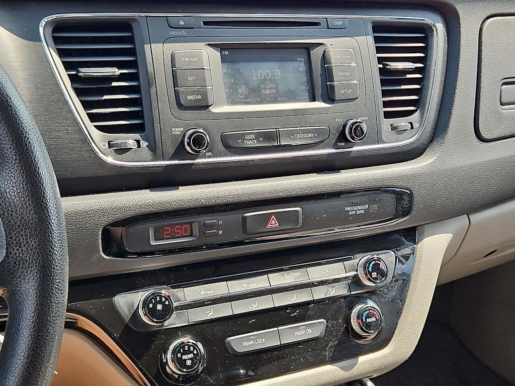 Thumbnail: 2016 Kia Sedona - 14