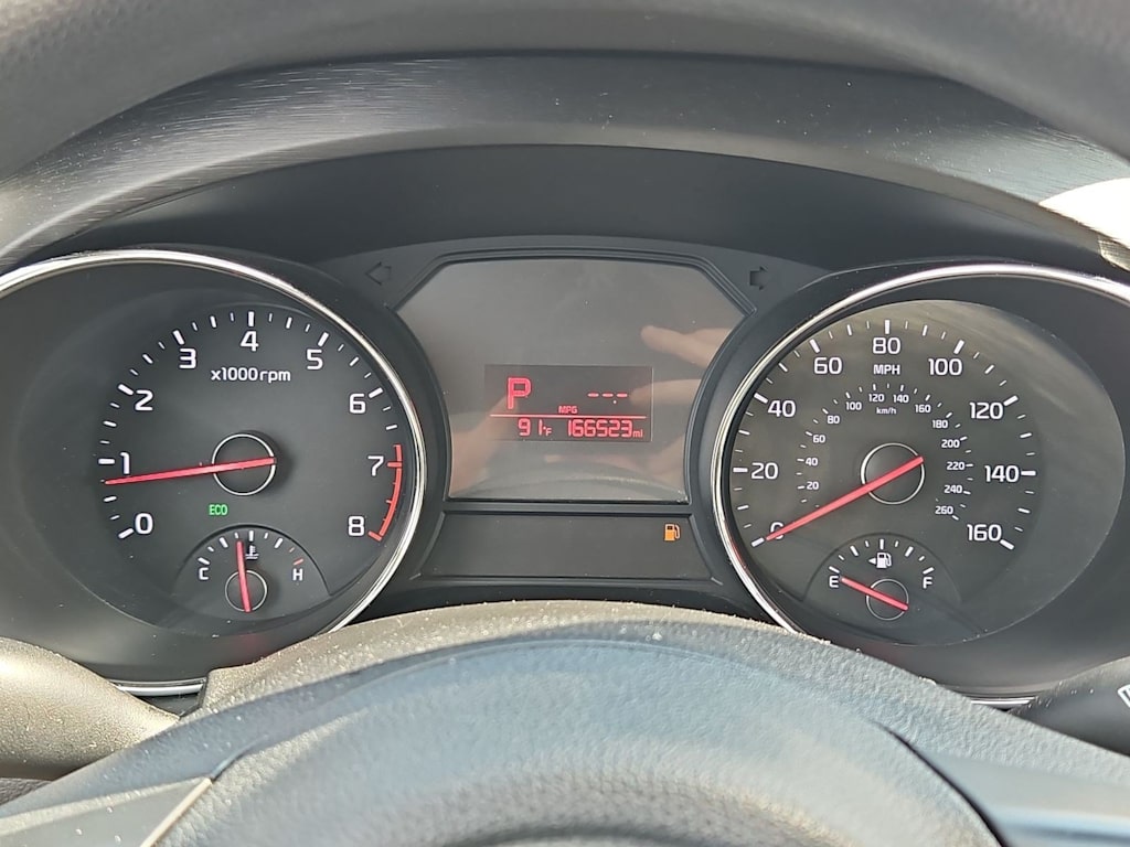 Thumbnail: 2016 Kia Sedona - 32