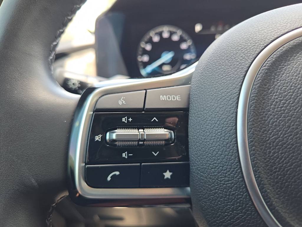 Thumbnail: 2024 Kia Carnival - 24