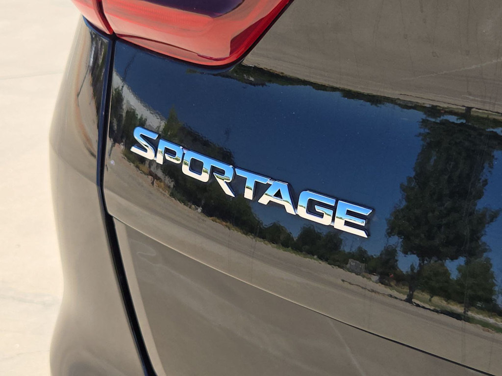 Thumbnail: 2022 Kia Sportage - 22