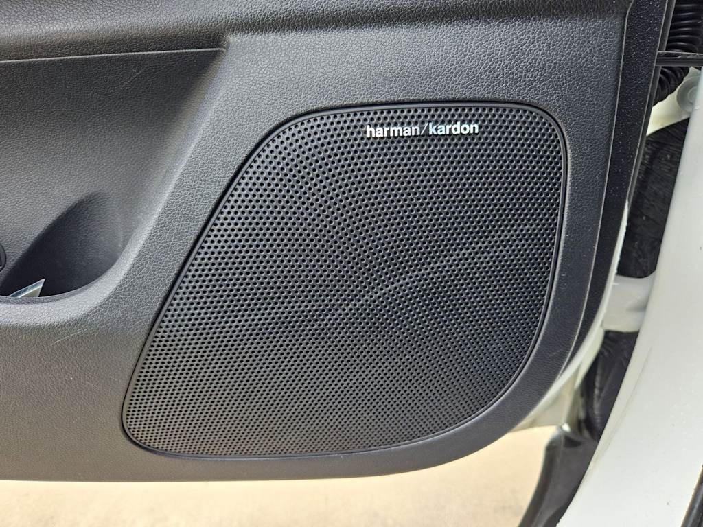 Thumbnail: 2020 Kia Sportage - 32