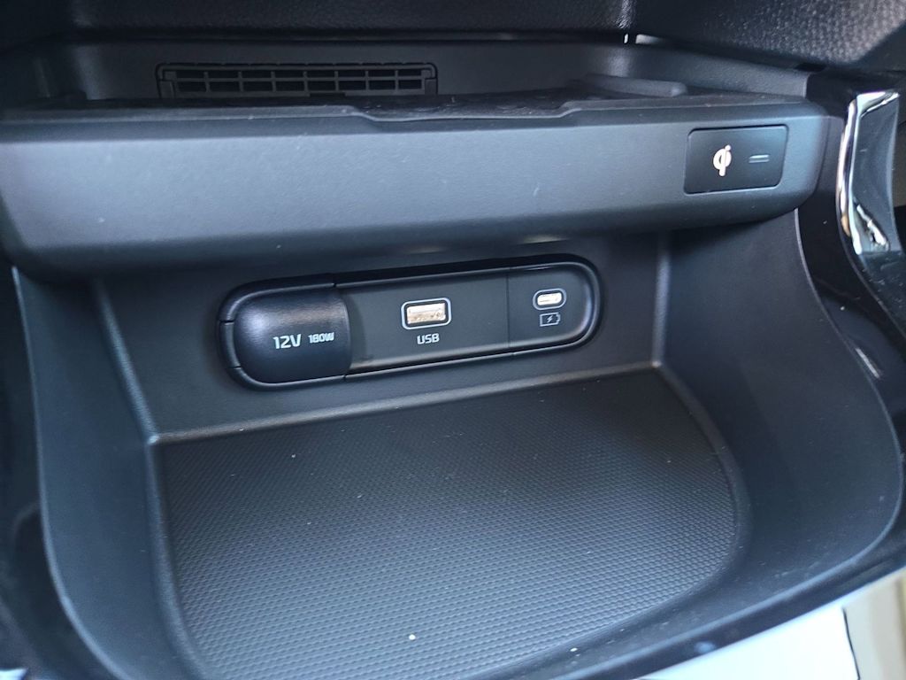 Thumbnail: 2026 Kia Sportage - 32