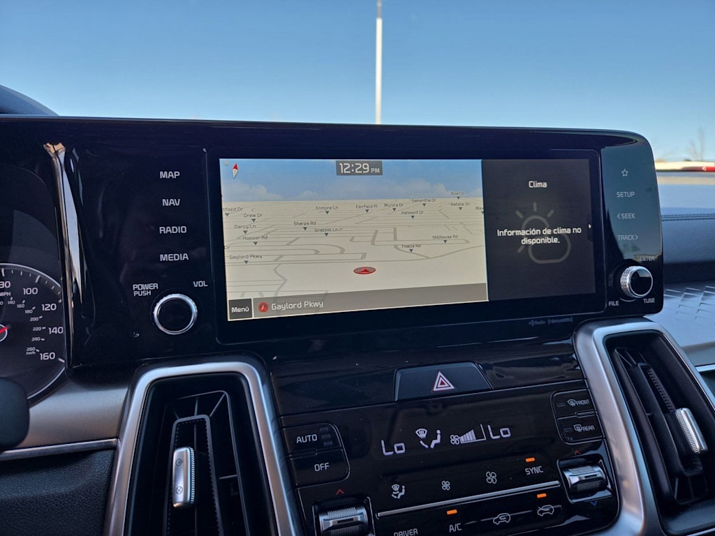 Thumbnail: 2022 Kia Sorento - 29